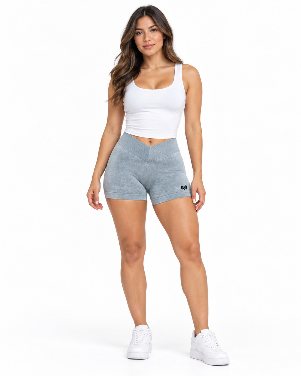 Short Deportivo Mujer — Gris Cáñamo — modelo/01-modelo-frente.png