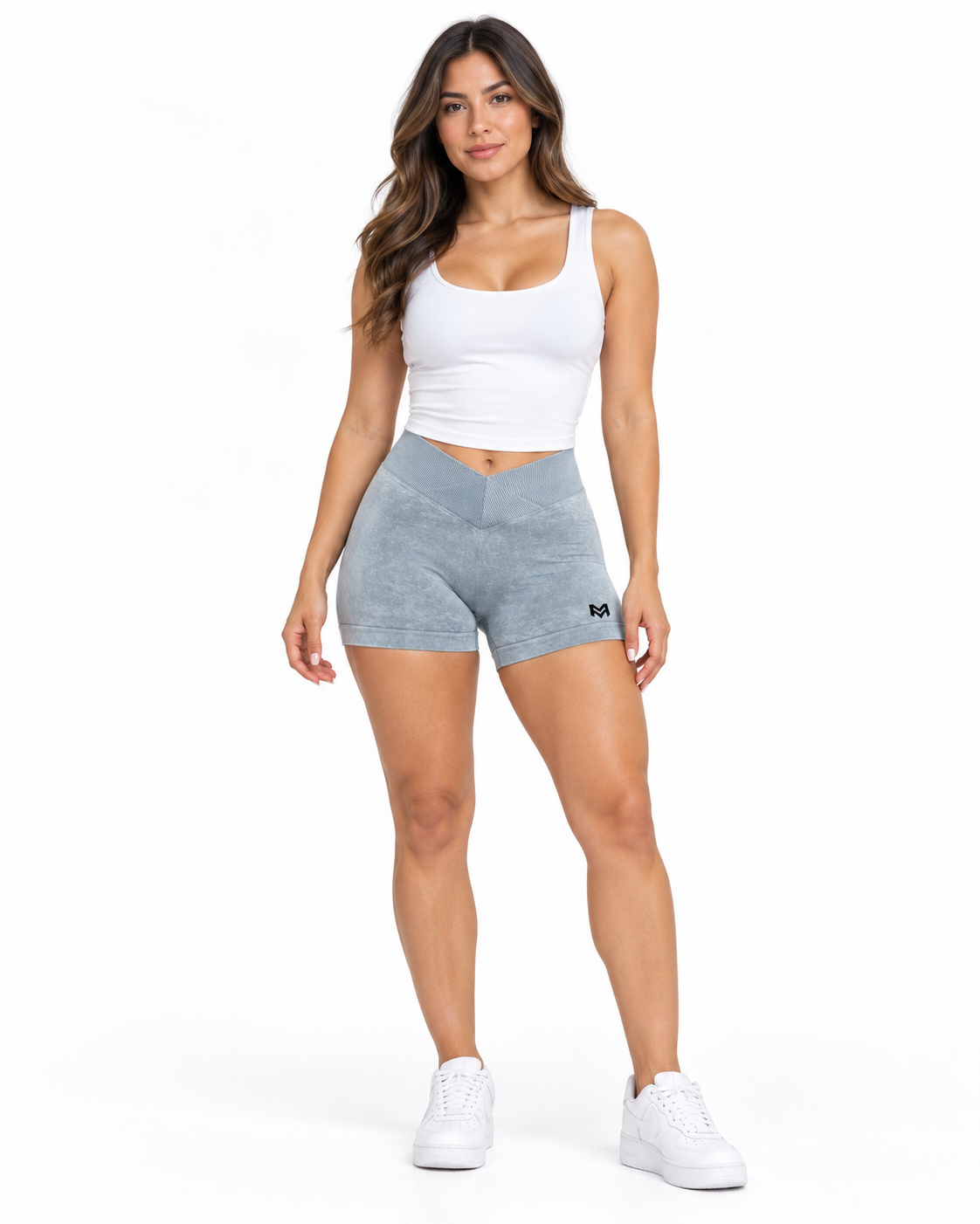Short Deportivo Mujer — Gris Cáñamo — modelo/01-modelo-frente.png